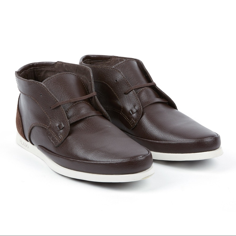 Vlado Men's Brown Chukka Boots